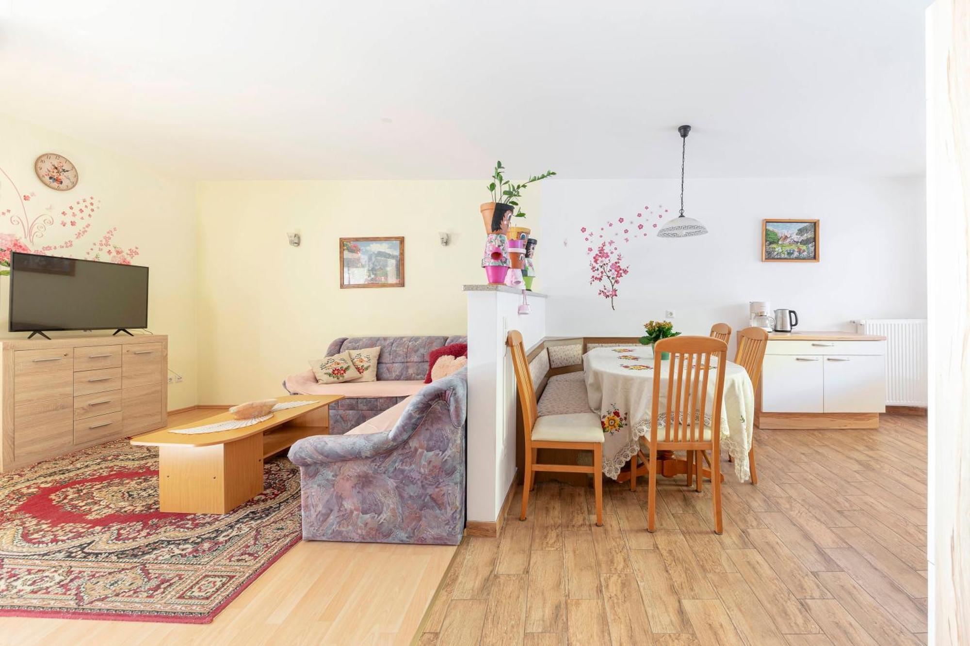 Apartment Pr' Kavac Rateče Buitenkant foto